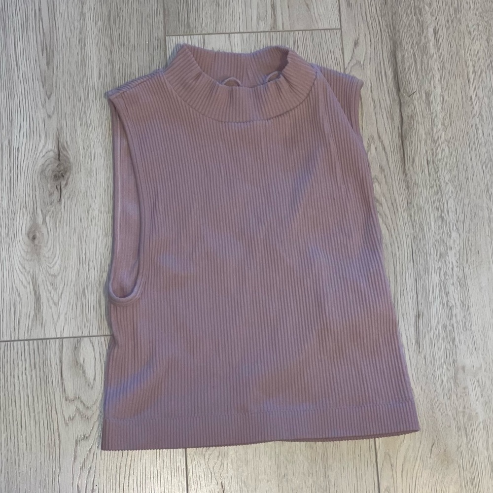 Babaton Mauve Ribbed Mock Neck Crop Top